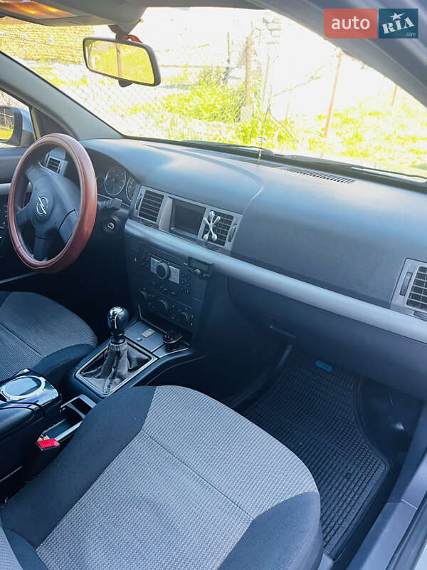 Універсал Opel Vectra 2005 в Львові