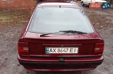 Лифтбек Opel Vectra 1990 в Сахновщине