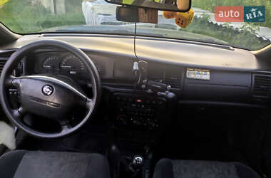 Седан Opel Vectra 1998 в 