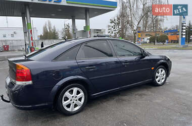 Лифтбек Opel Vectra 2006 в Лубнах