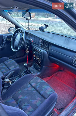 Лифтбек Opel Vectra 1999 в 