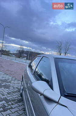 Лифтбек Opel Vectra 1999 в 