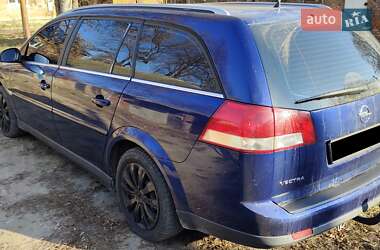 Универсал Opel Vectra 2004 в 