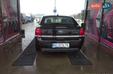 Седан Opel Vectra 2004 в Мостиске