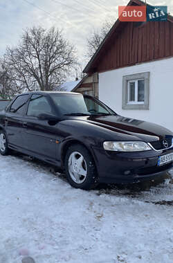 Седан Opel Vectra 1999 в Гайвороні