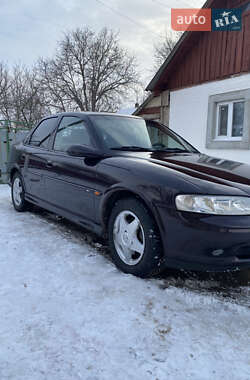 Седан Opel Vectra 1999 в Гайвороні