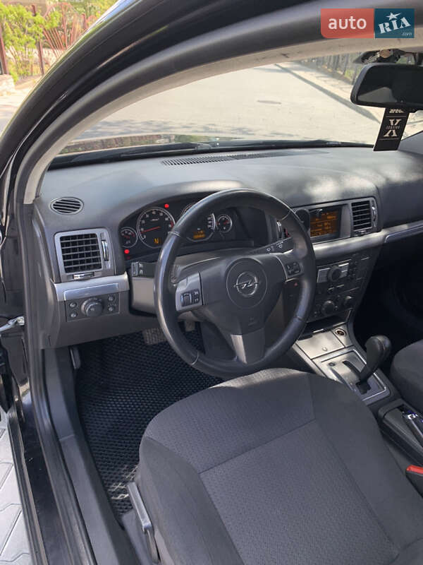Универсал Opel Vectra 2006 в Трускавце