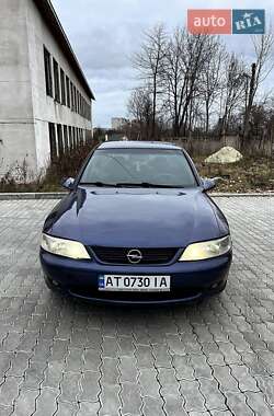 Седан Opel Vectra 1995 в Бориславі