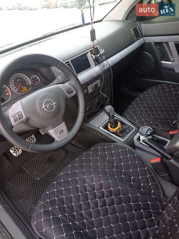Универсал Opel Vectra 2005 в Львове