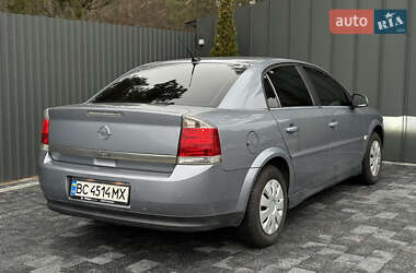 Седан Opel Vectra 2005 в Смыге