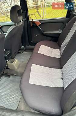 Седан Opel Vectra 1990 в 