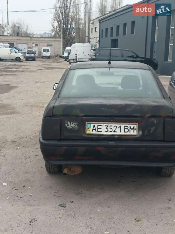 Седан Opel Vectra 1993 в Днепре