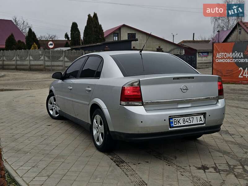Седан Opel Vectra 2003 в Острозі