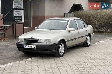 Седан Opel Vectra 1990 в Дніпрі