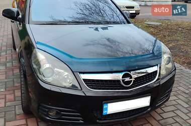 Седан Opel Vectra 2008 в Смілі