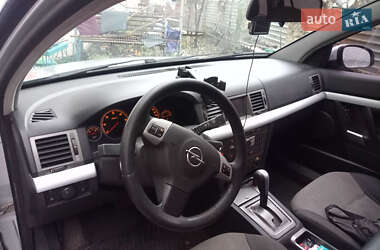 Универсал Opel Vectra 2005 в 