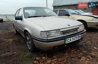 Седан Opel Vectra 1992 в Смілі