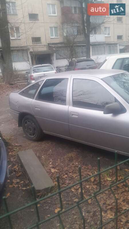 Лифтбек Opel Vectra 1989 в 