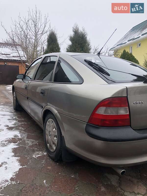 Лифтбек Opel Vectra 1998 в Хмельницком фото 5 Лифтбек Opel Vectra 1998 в Хмельницком