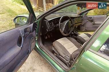 Седан Opel Vectra 1996 в Чопі