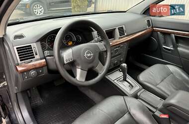 Седан Opel Vectra 2004 в Кривом Роге