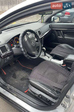 Универсал Opel Vectra 2003 в 