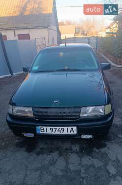 Ліфтбек Opel Vectra 1990 в Лубнах