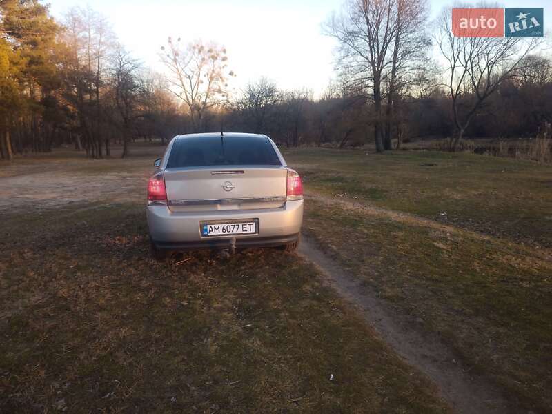 Седан Opel Vectra 2005 в Малине
