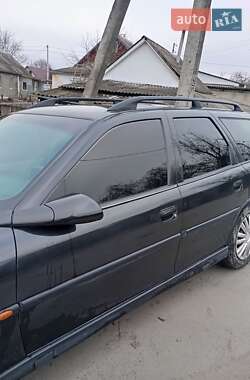 Универсал Opel Vectra 2001 в Звягеле