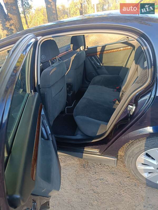 Седан Opel Vectra 2003 в Ватутіному