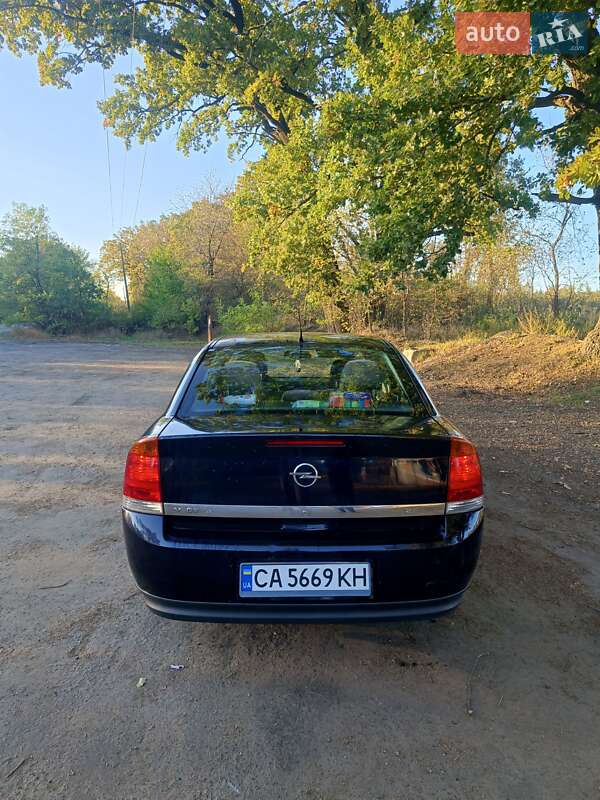 Седан Opel Vectra 2003 в Ватутіному