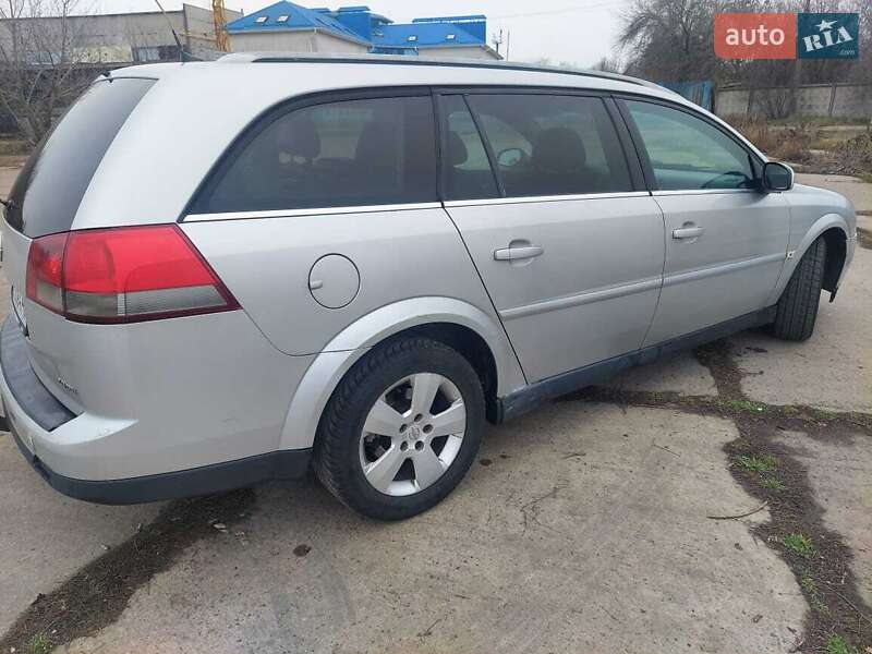 Універсал Opel Vectra 2004 в Миколаєві