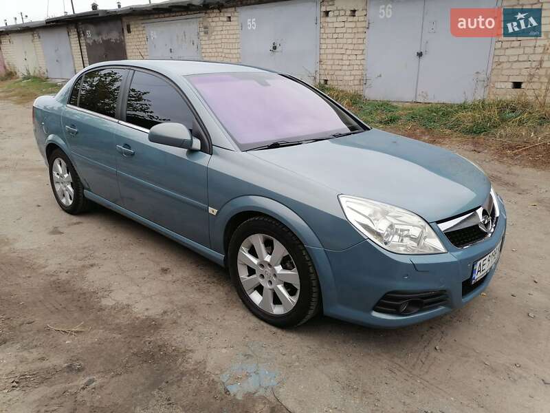 Седан Opel Vectra 2005 в Павлограде