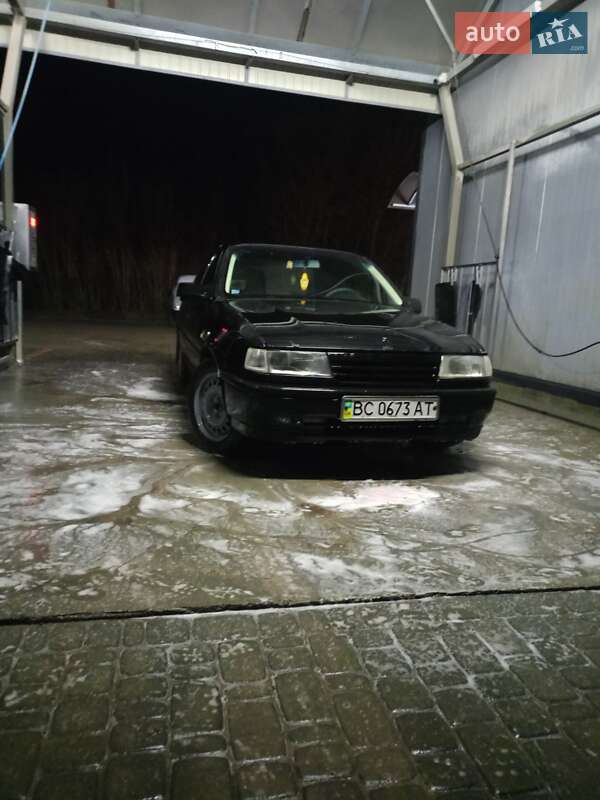 Седан Opel Vectra 1991 в Скале-Подольской