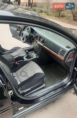 Седан Opel Vectra 2005 в 