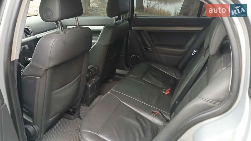 Седан Opel Vectra 2008 в Лохвице
