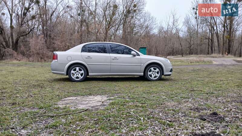 Седан Opel Vectra 2008 в Лохвице