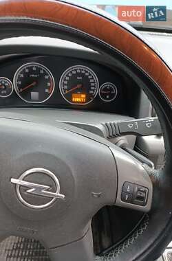 Седан Opel Vectra 2004 в 