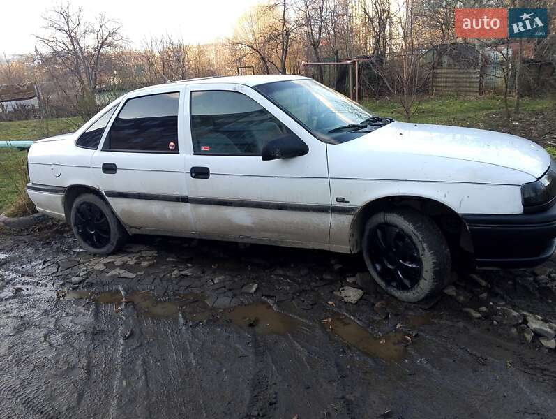 Седан Opel Vectra 1995 в Бориславе