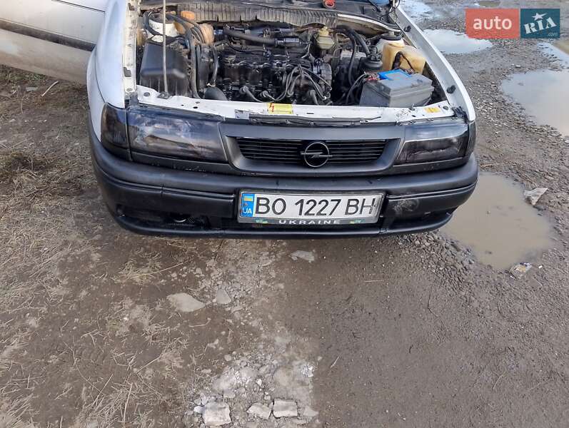 Седан Opel Vectra 1995 в Бориславе