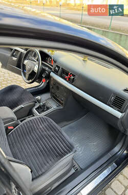 Лифтбек Opel Vectra 2003 в 