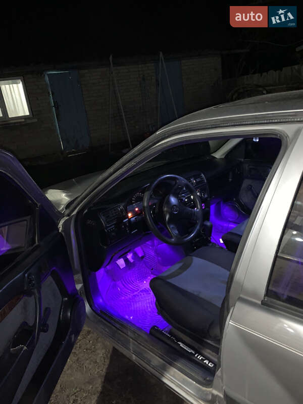Седан Opel Vectra 1993 в Горохові