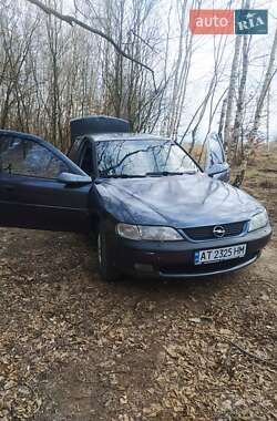 Седан Opel Vectra 1996 в Коломиї