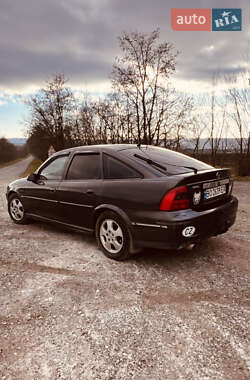 Лифтбек Opel Vectra 2000 в Ивано-Франковске