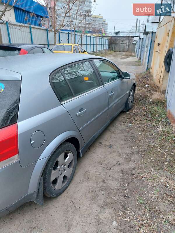 Лифтбек Opel Vectra 2003 в Днепре