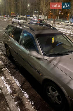 Универсал Opel Vectra 1997 в Киеве