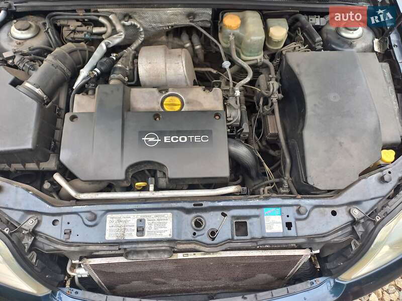 Седан Opel Vectra 2003 в Оратові