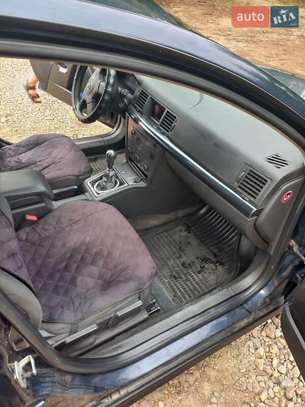 Седан Opel Vectra 2003 в Оратові