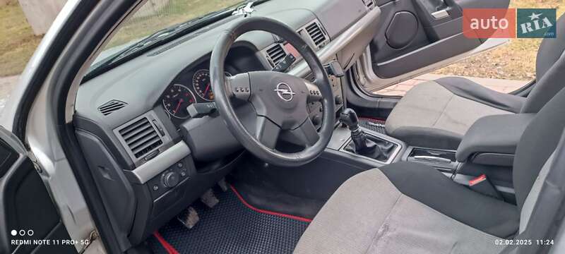 Універсал Opel Vectra 2003 в Нововолинську