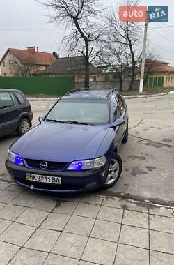 Универсал Opel Vectra 1996 в Калиновке